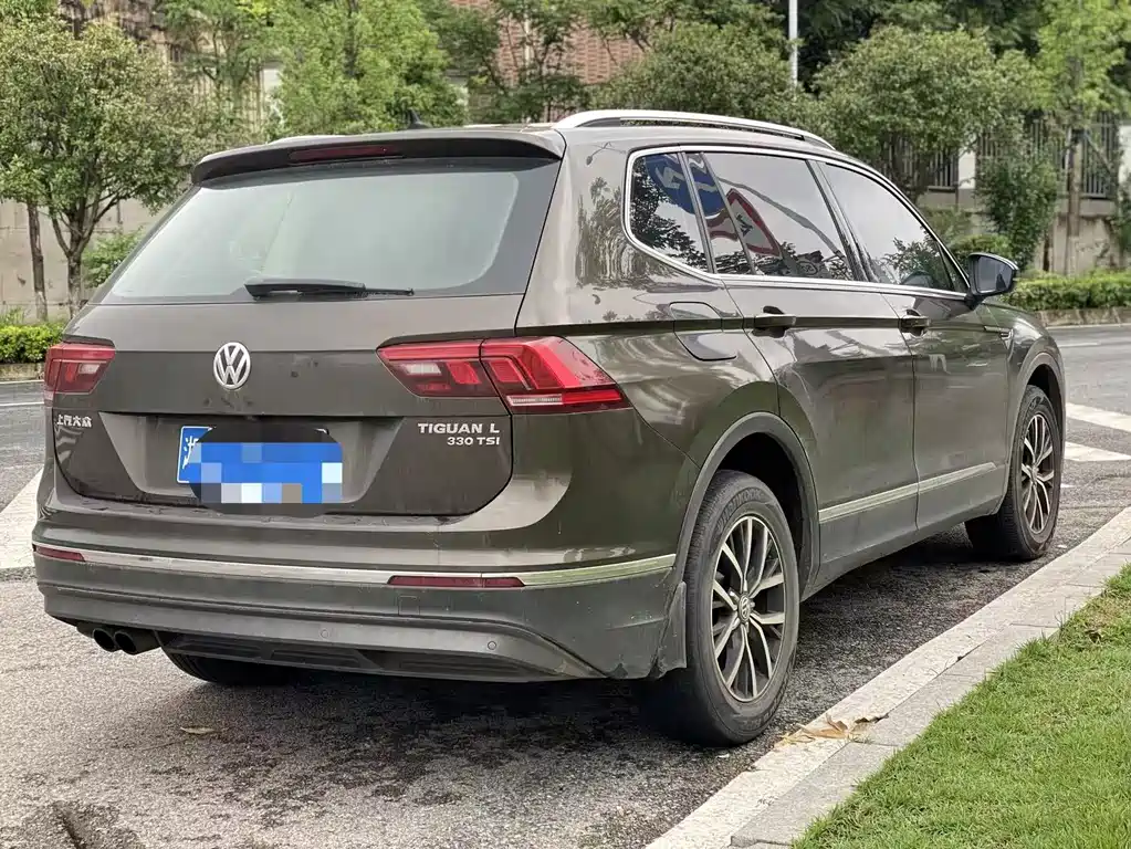 Volkswagen Tiguan L L 2017 330TSI AT Luxury