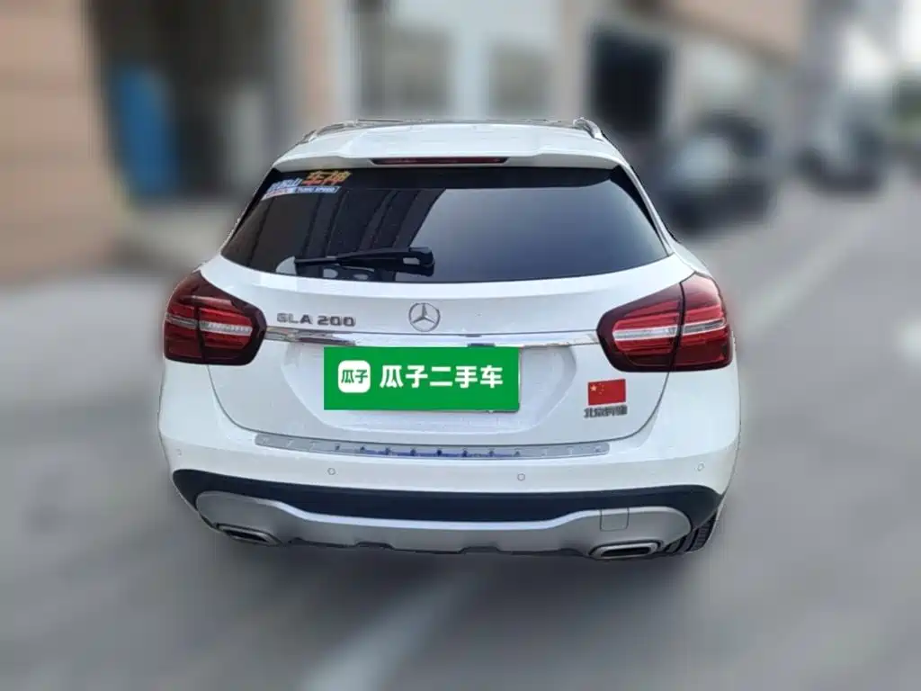Mercedes-Benz GLA — миниатюра 8