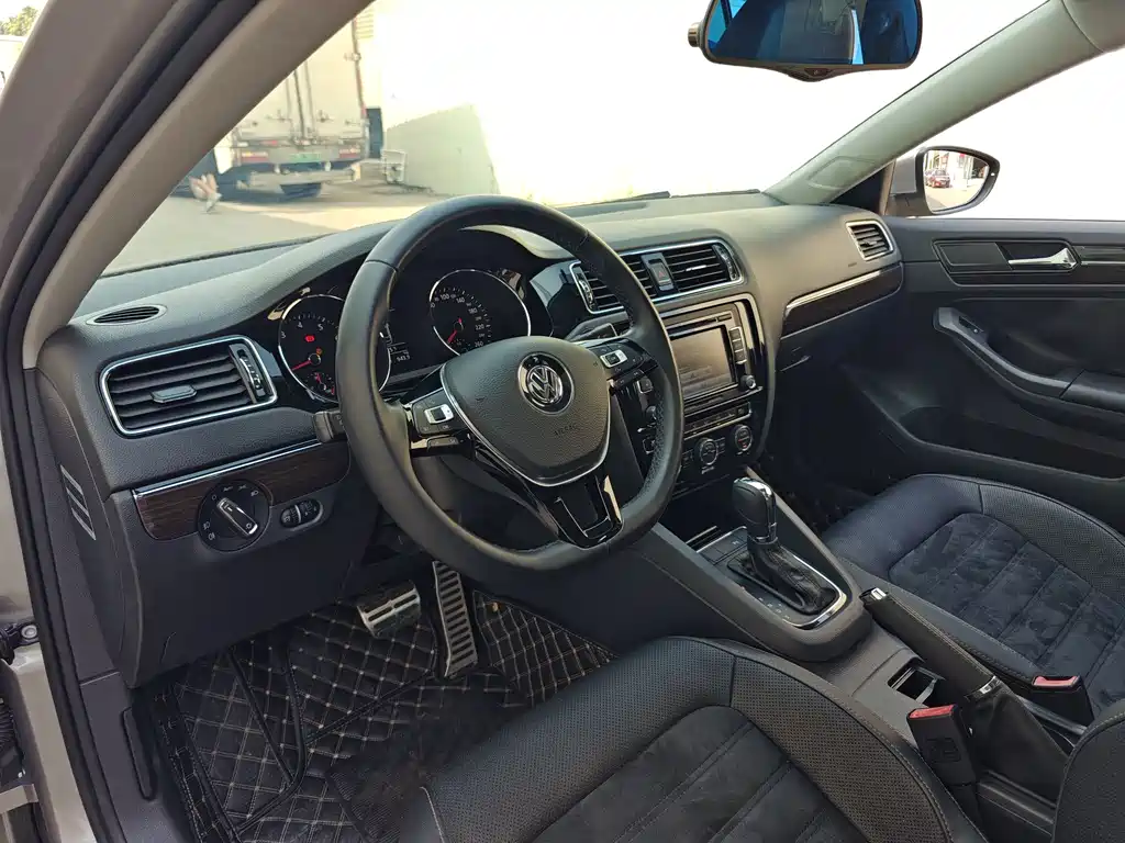 Volkswagen Sagitar — миниатюра 20