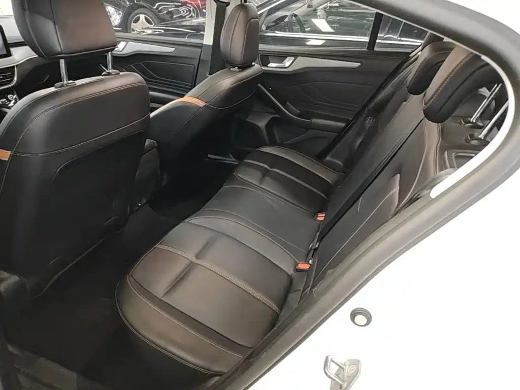 Ford Focus — миниатюра 17