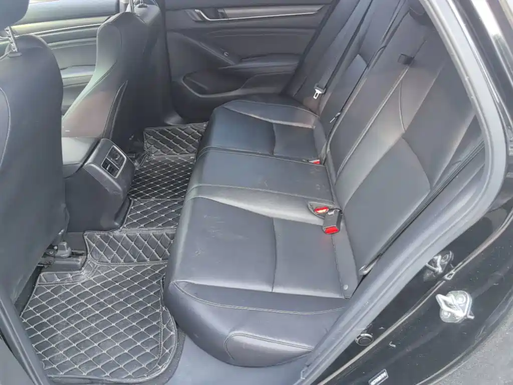 Honda Accord — миниатюра 17