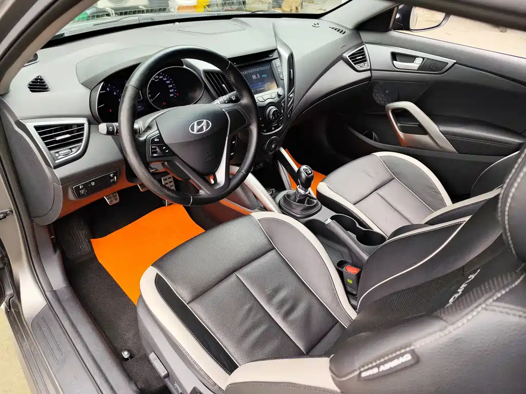 Hyundai Veloster 2012 1.6T MT Comfort