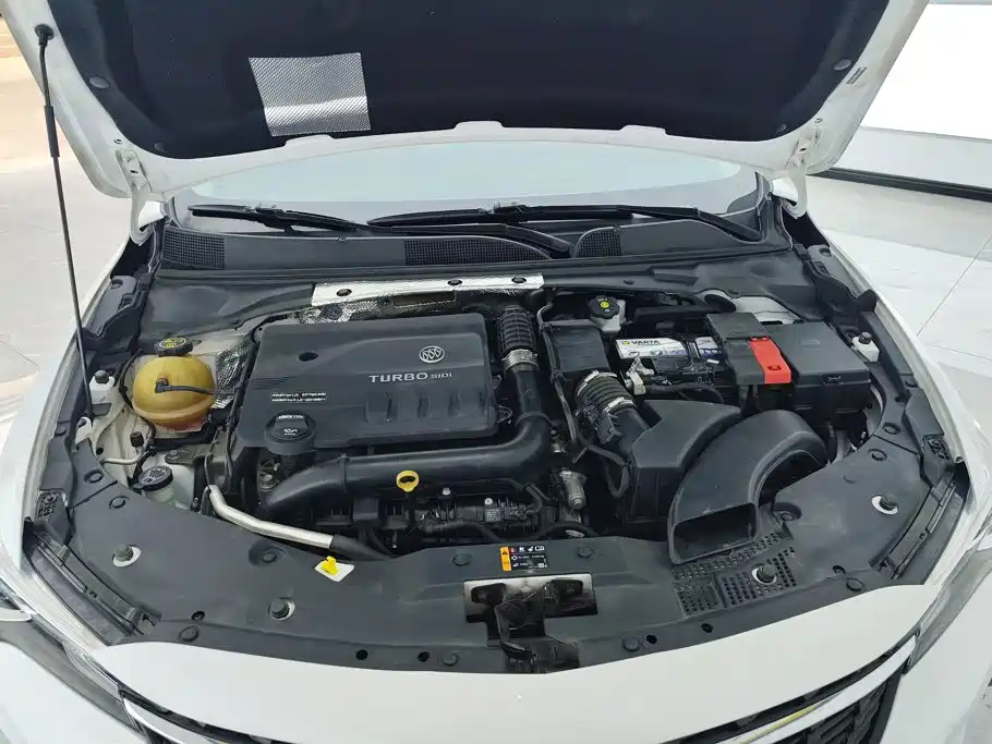 Buick Verano — миниатюра 10