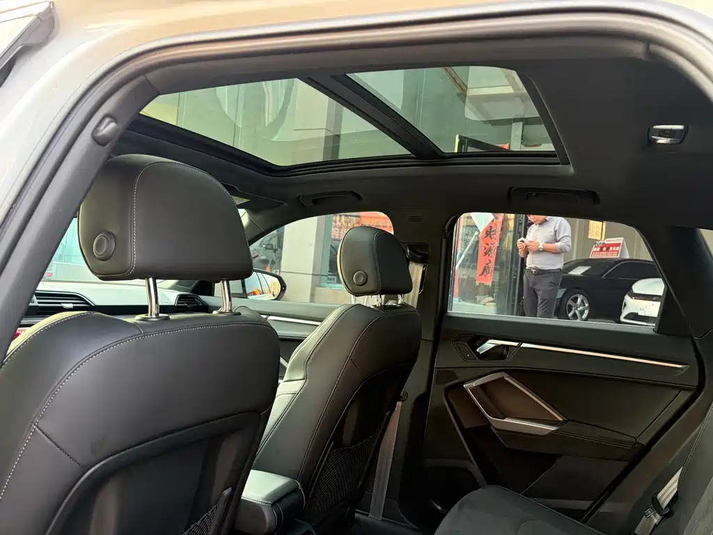Audi Q3 — миниатюра 12