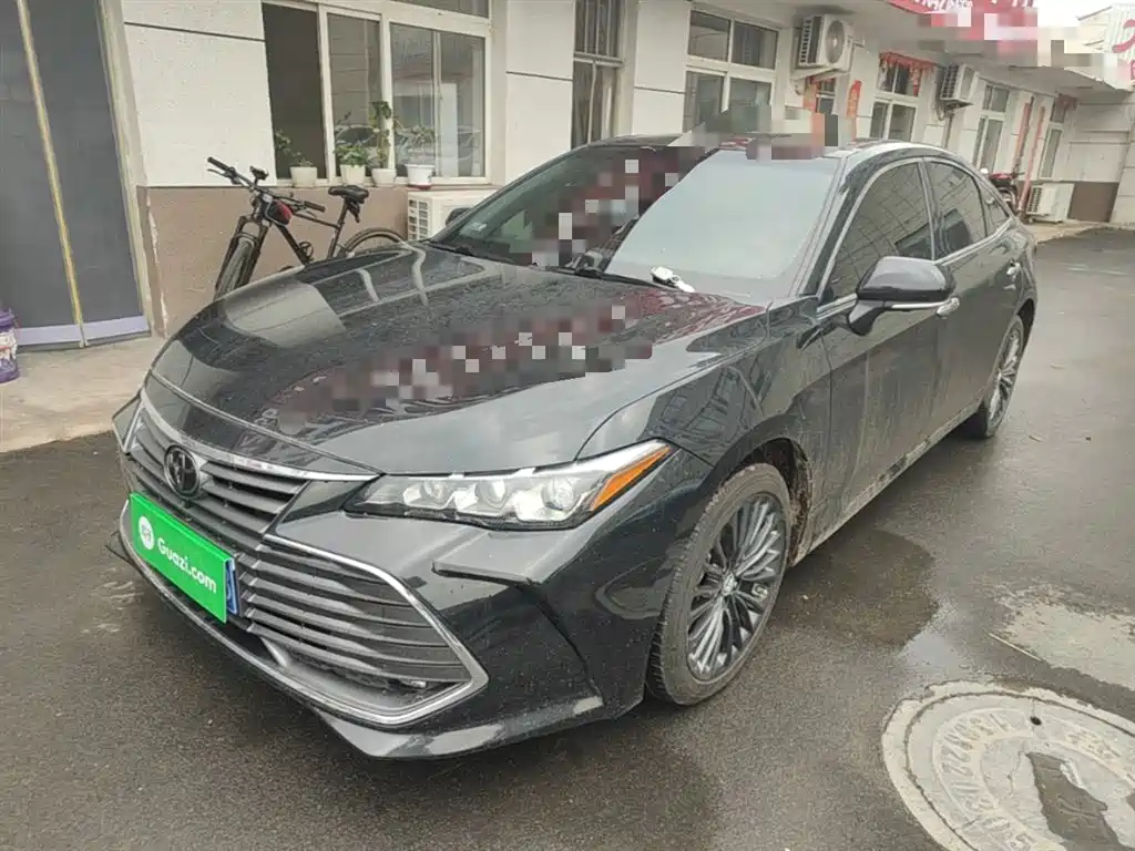 Купить Toyota Avalon