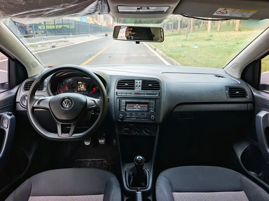 Volkswagen Polo — миниатюра 13