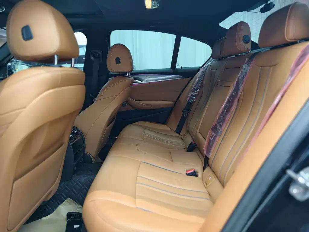 BMW 5 Series (Import) — миниатюра 6