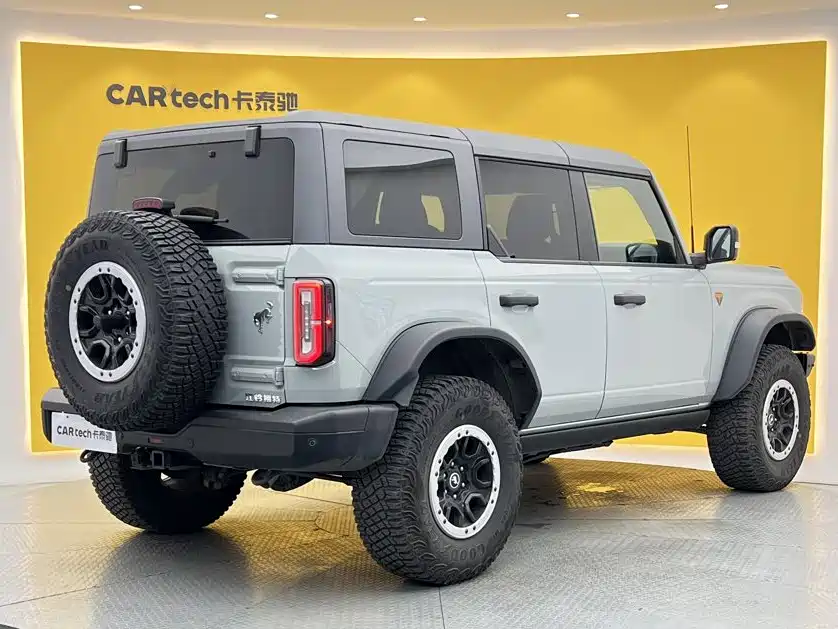 Ford Bronco — миниатюра 4