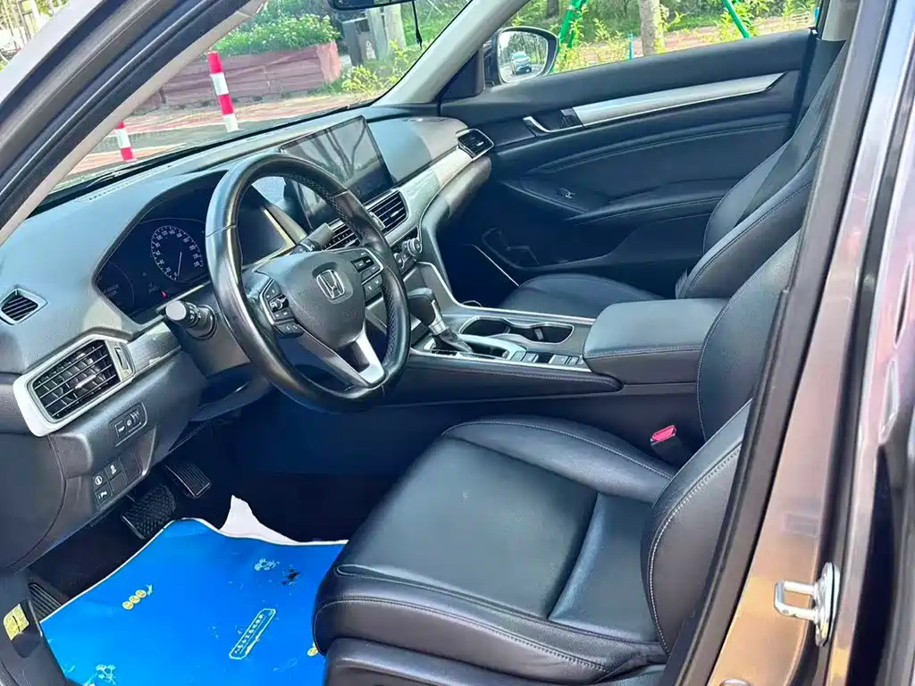 Honda Accord — миниатюра 7