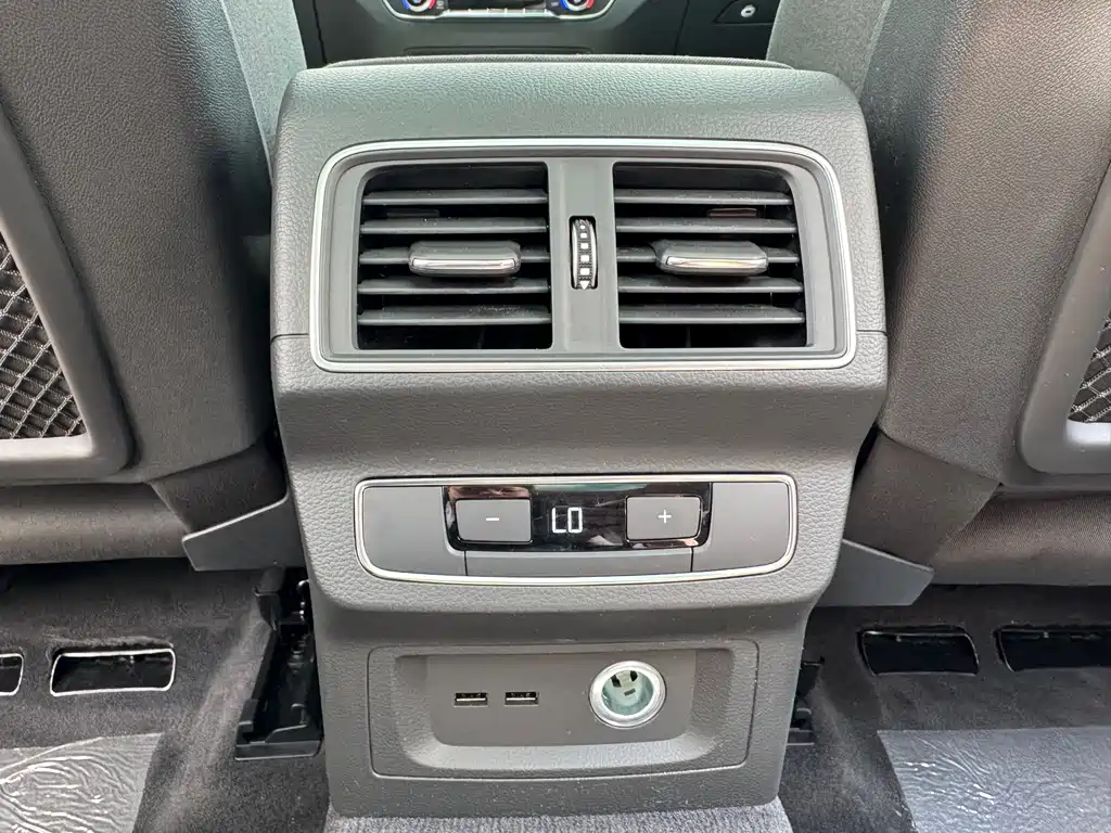 Audi Q5L — миниатюра 27