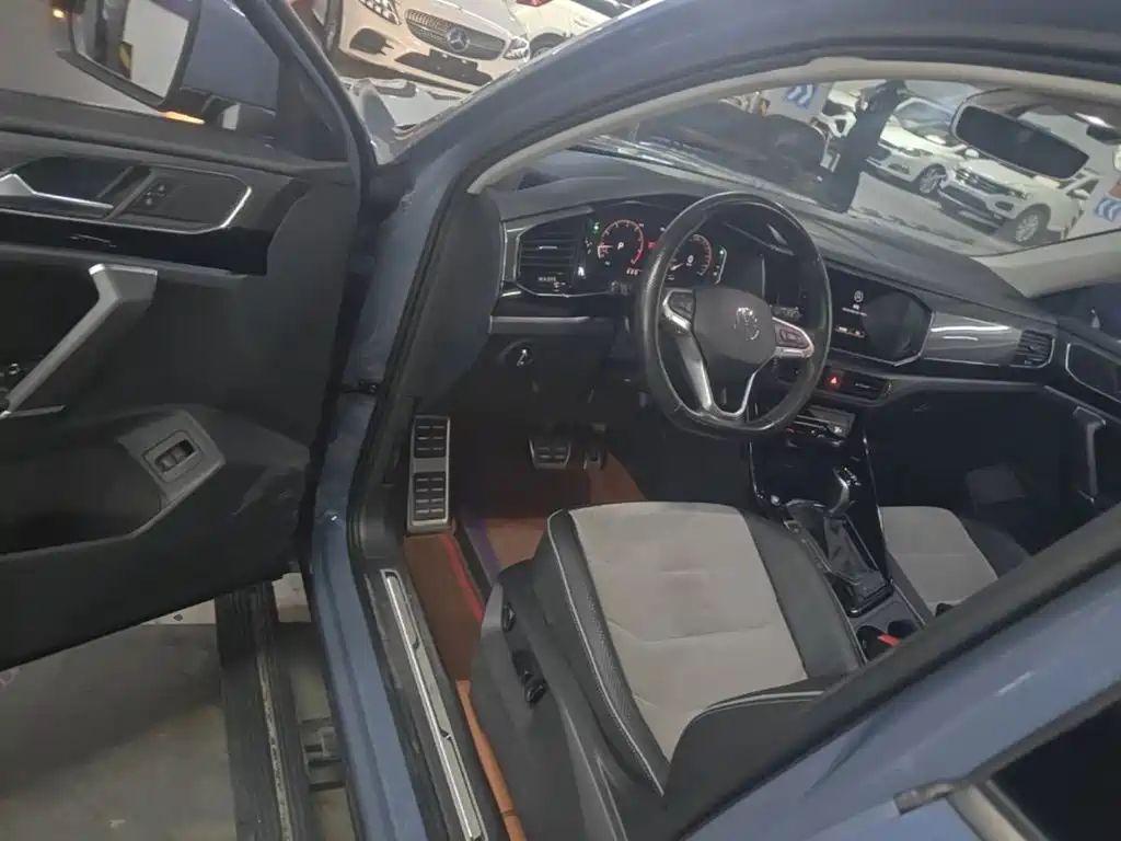 Volkswagen X — миниатюра 16
