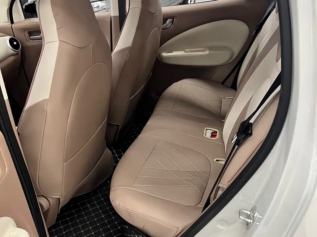Wuling MINIEV — миниатюра 9