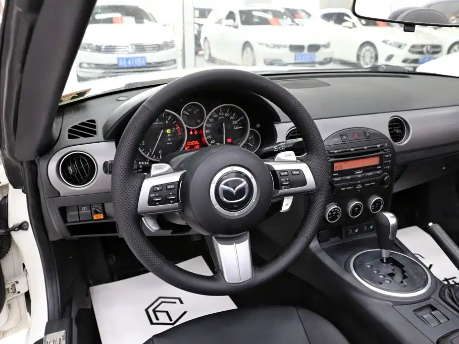 Mazda MX-5 — миниатюра 13
