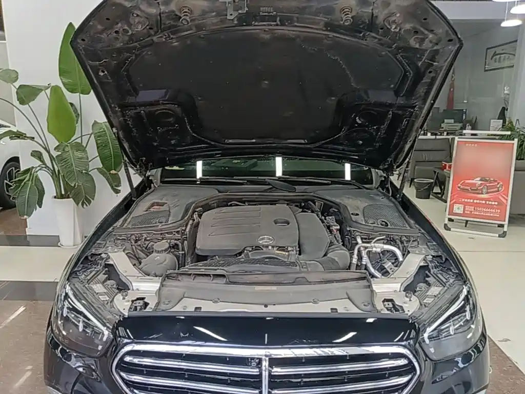 Mercedes-Benz E-Class — миниатюра 20