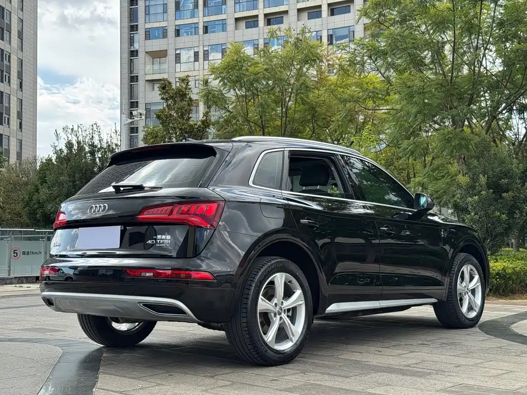 Audi Q5L — миниатюра 6