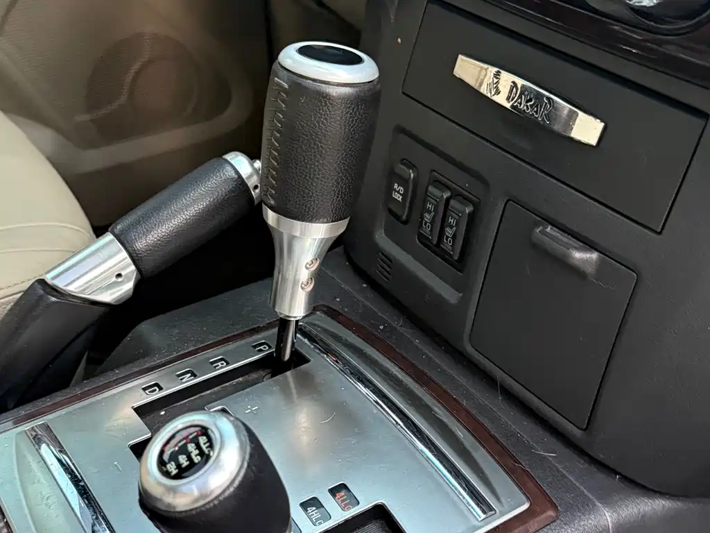 Mitsubishi Pajero (Import) — миниатюра 15