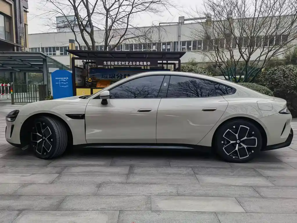 XIAOMI CAR XIAOMI SU7