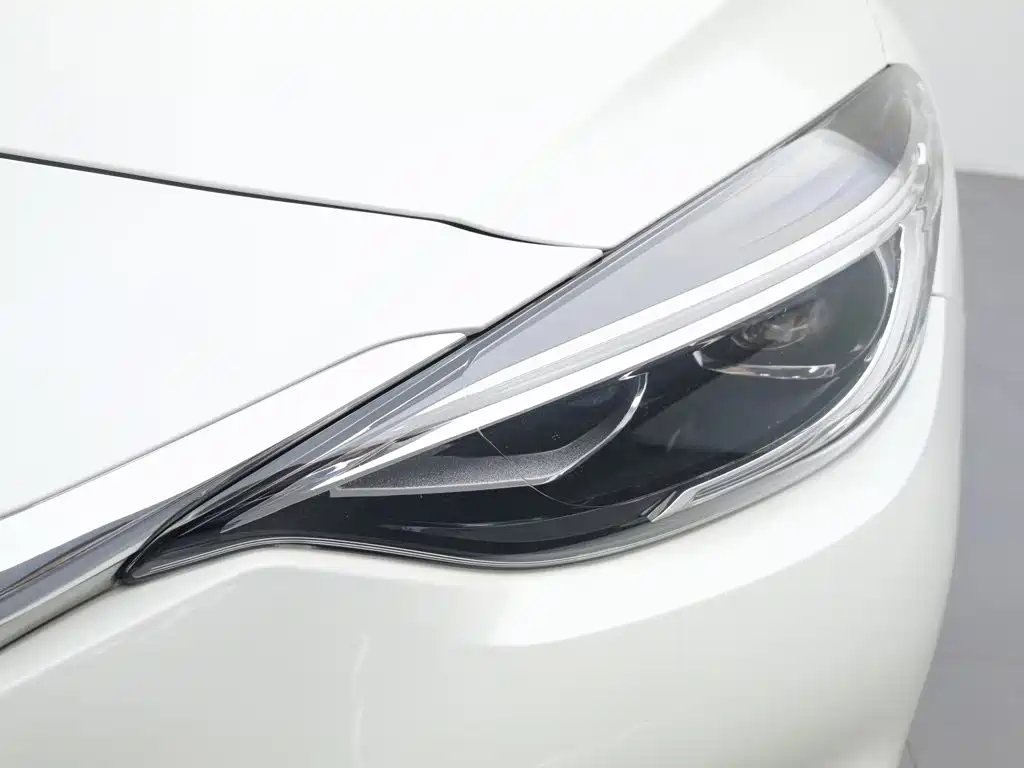 Infiniti QX30 — миниатюра 7