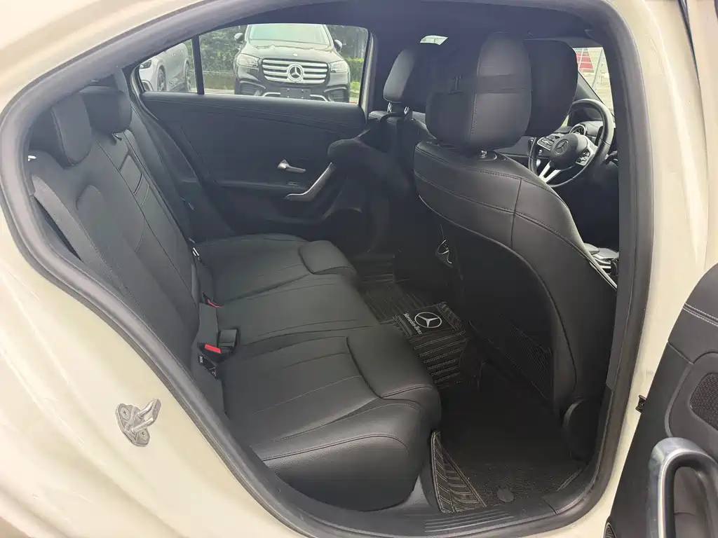 Mercedes-Benz A-Class — миниатюра 15