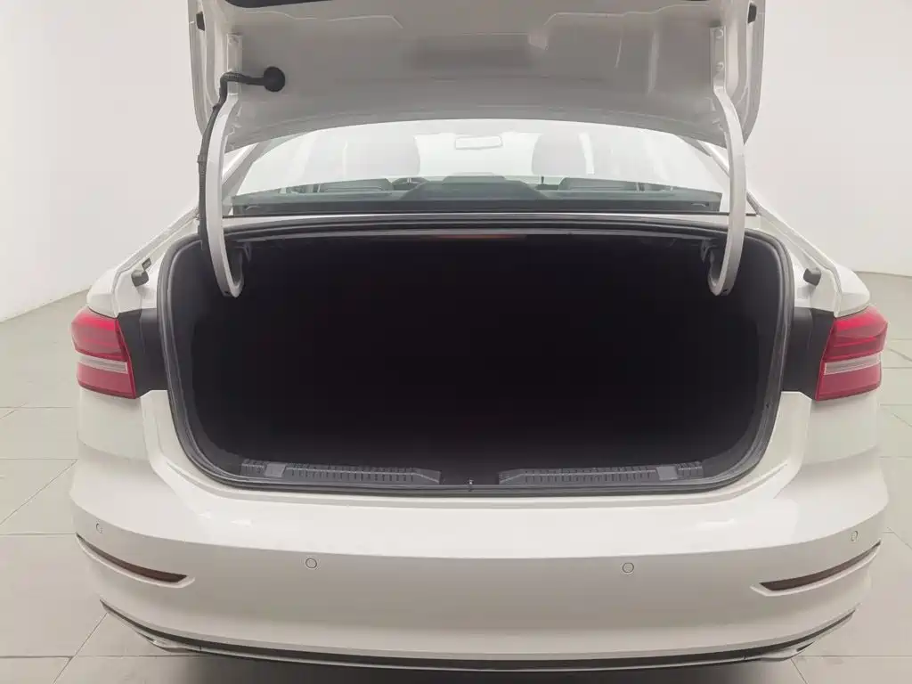 Volkswagen Lavida — миниатюра 16