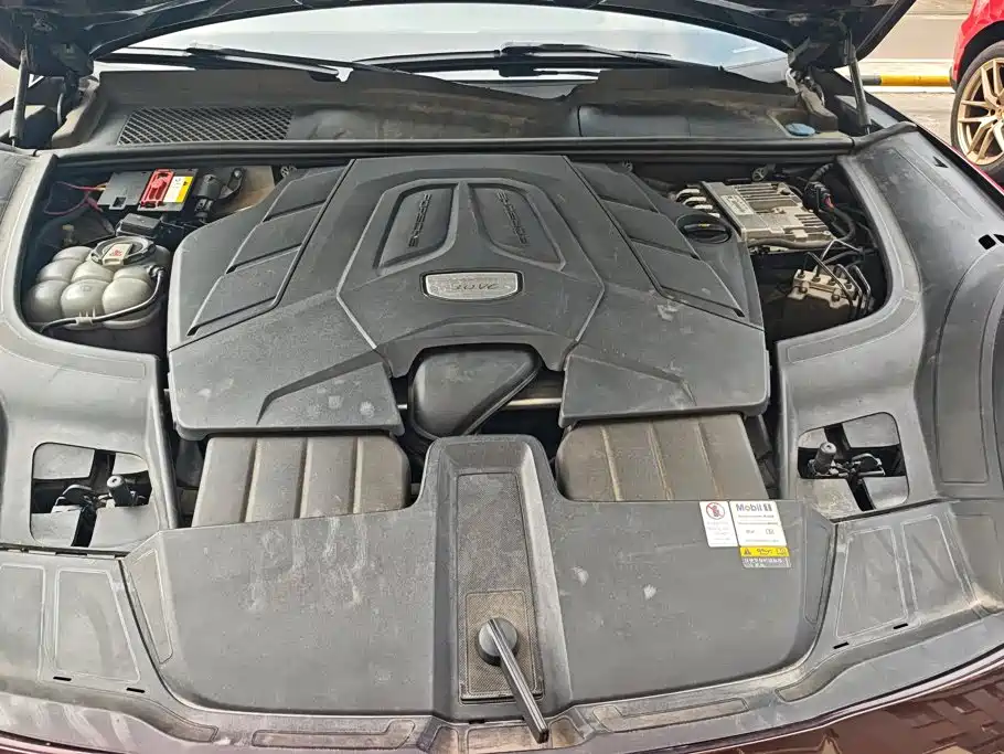 Porsche Cayenne — миниатюра 10