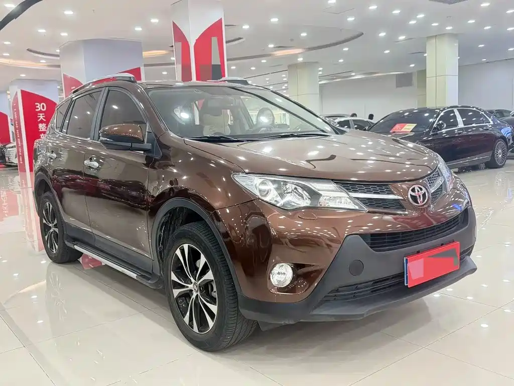 Toyota RAV4 — миниатюра 3
