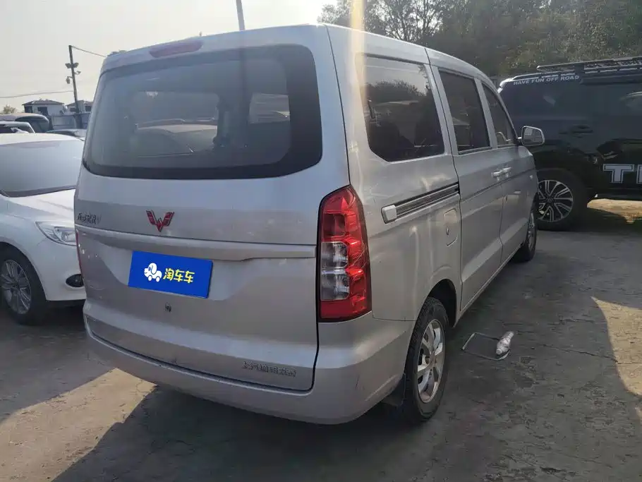 Wuling Hongguang V — миниатюра 3