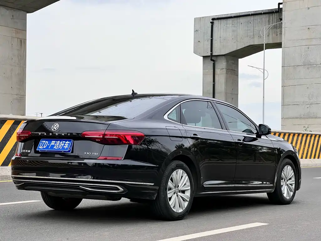 Volkswagen Passat — миниатюра 4