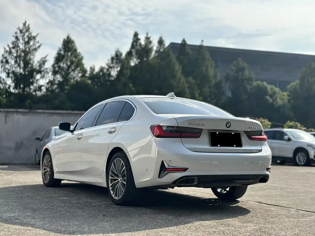 BMW 3 Series — миниатюра 4