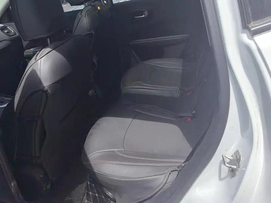Jeep Compass — миниатюра 11