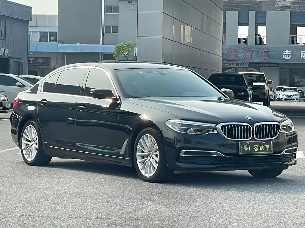 BMW 5 Series New Energy — миниатюра 3