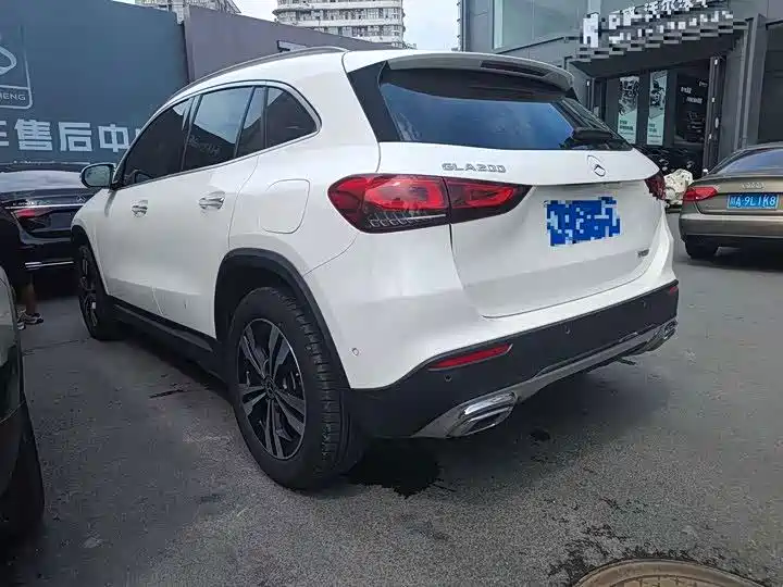 Mercedes-Benz GLA — миниатюра 10