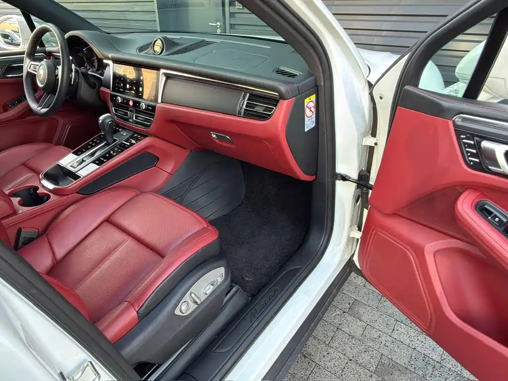 Porsche Macan — миниатюра 15
