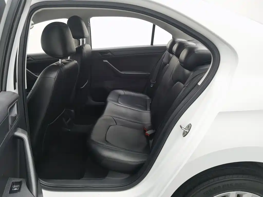 Volkswagen Jetta — миниатюра 15