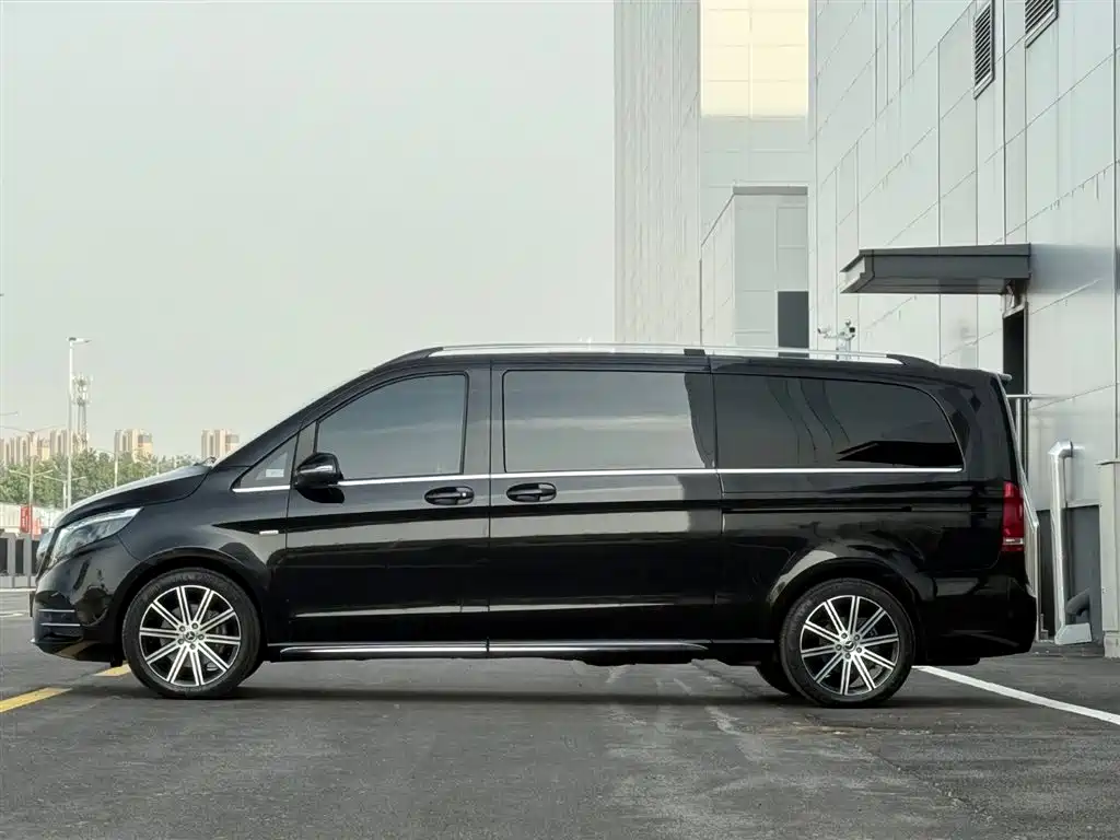 Mercedes-Benz V-Class V 2022 V 260 L Luxury