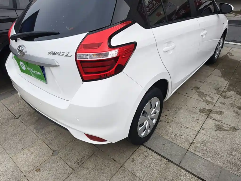Toyota Yaris L — миниатюра 8