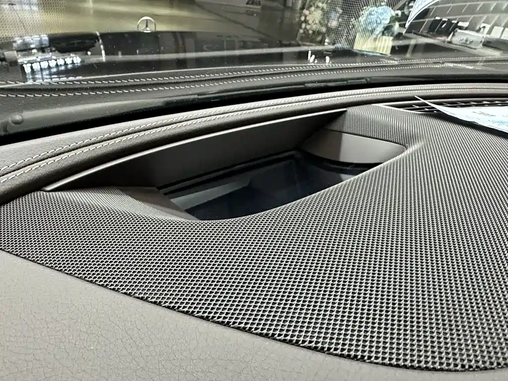 Mercedes-Benz E-Class — миниатюра 16