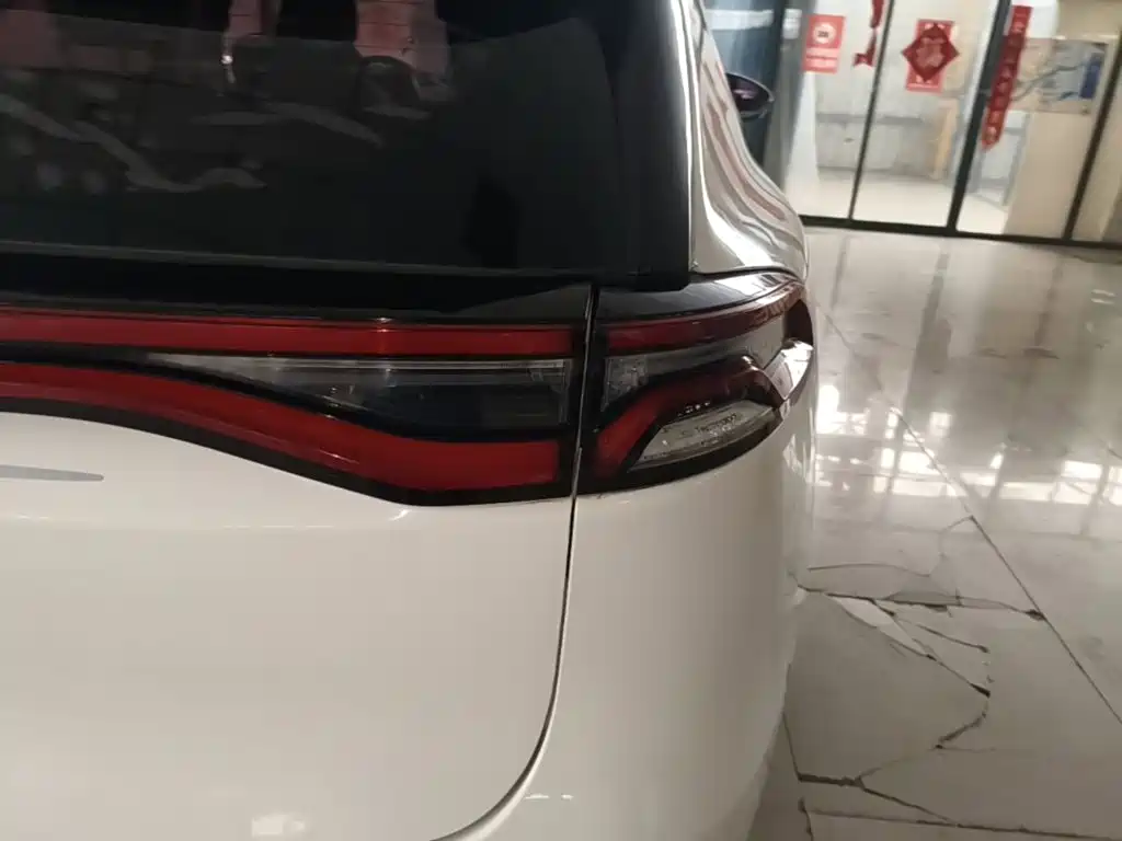 BYD Tang — миниатюра 7