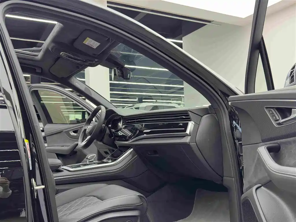 Audi SQ7 — миниатюра 10
