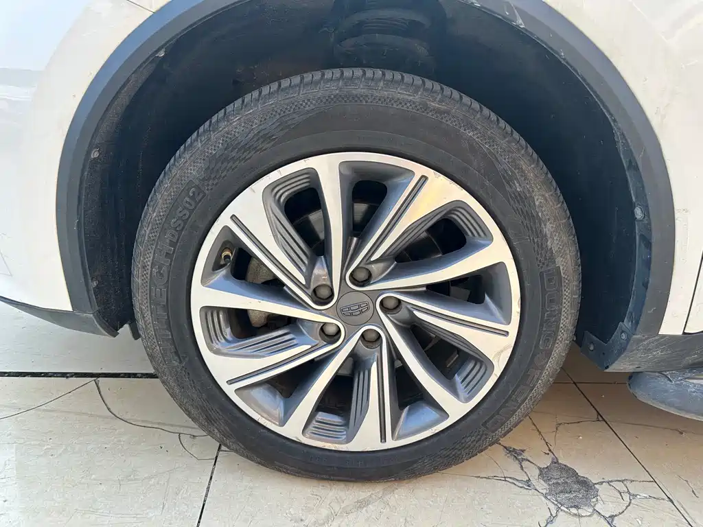 Geely Jia Ji New Energy — миниатюра 6