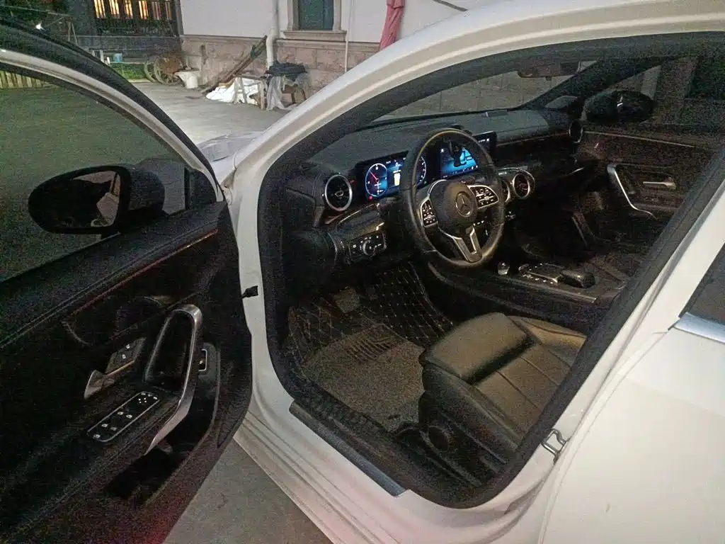 Mercedes-Benz A-Class — миниатюра 12
