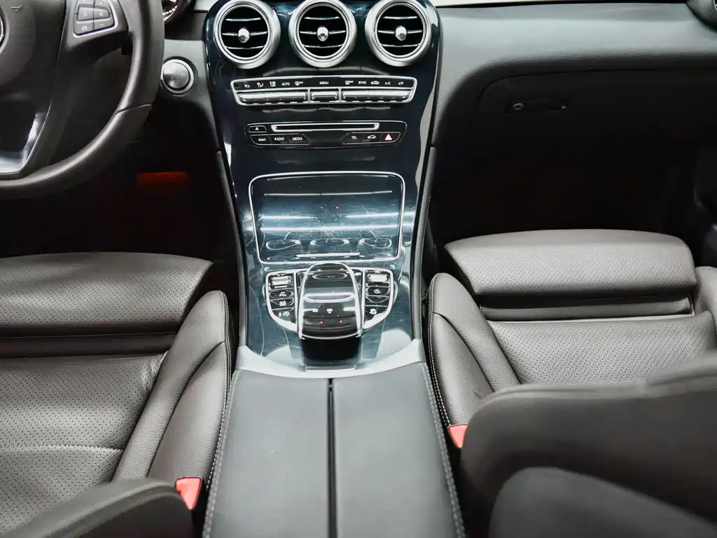 Mercedes-Benz GLC — миниатюра 10