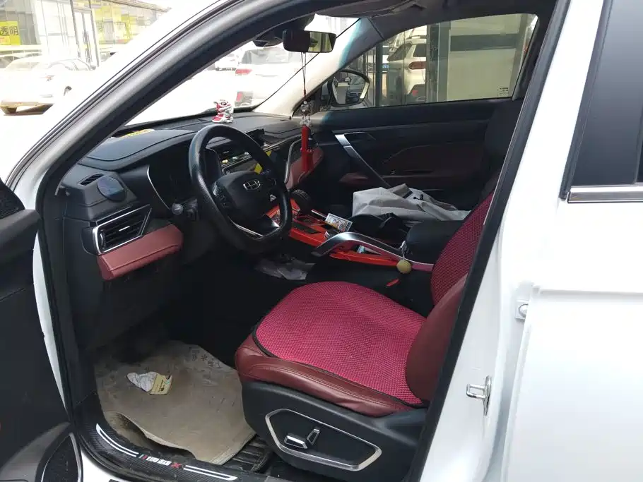 Geely Boyue — миниатюра 9