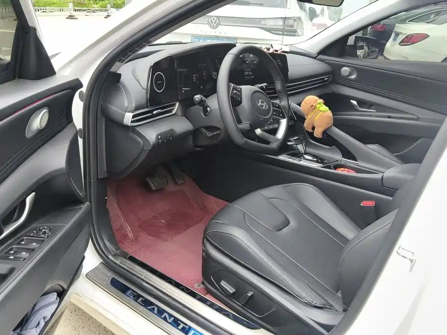 Hyundai Elantra id 4674515 из Китая 9