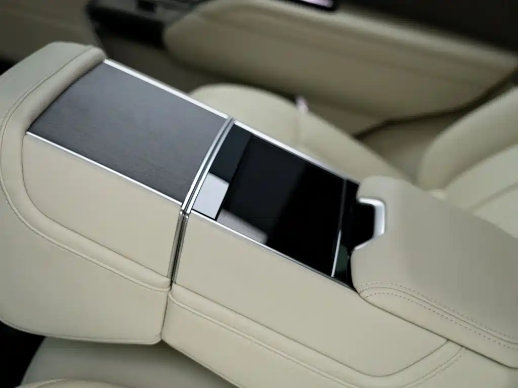 Land Rover Range Rover — миниатюра 13