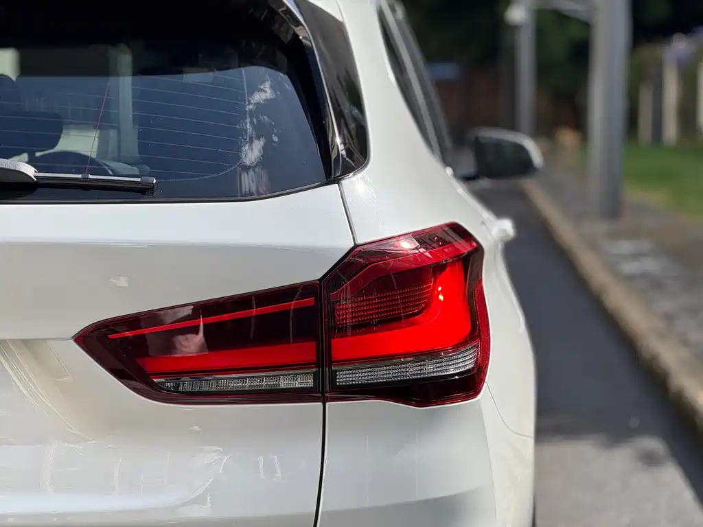 BMW X1 2022 sDrive25Li Lead