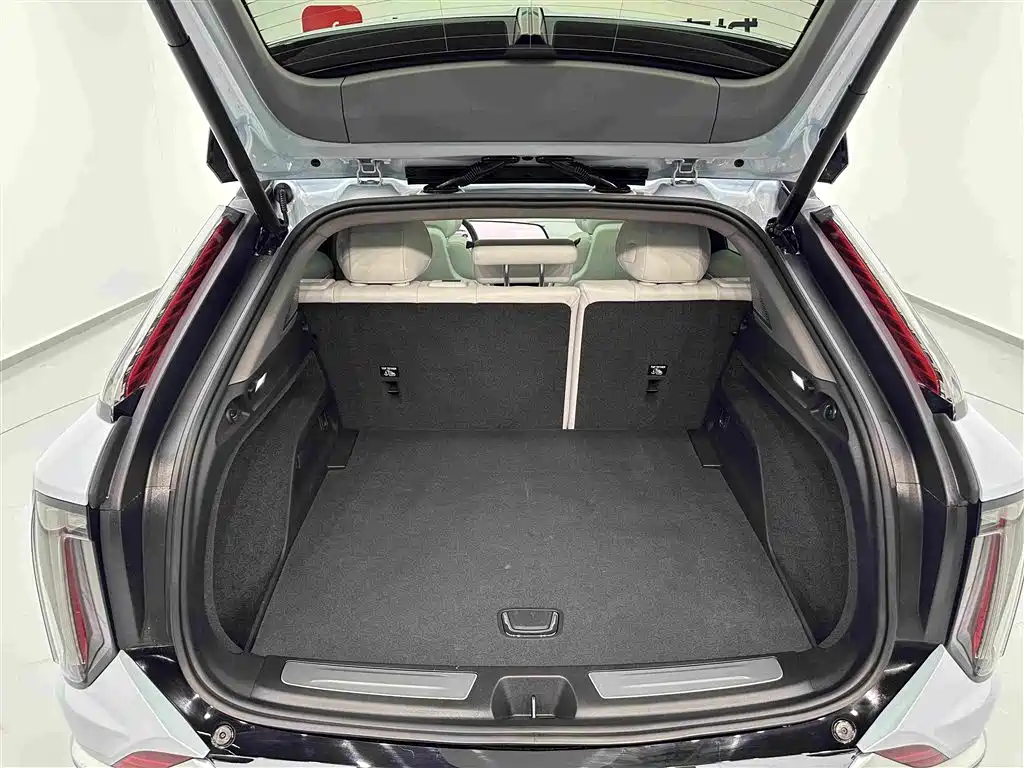 Cadillac IQ — миниатюра 23