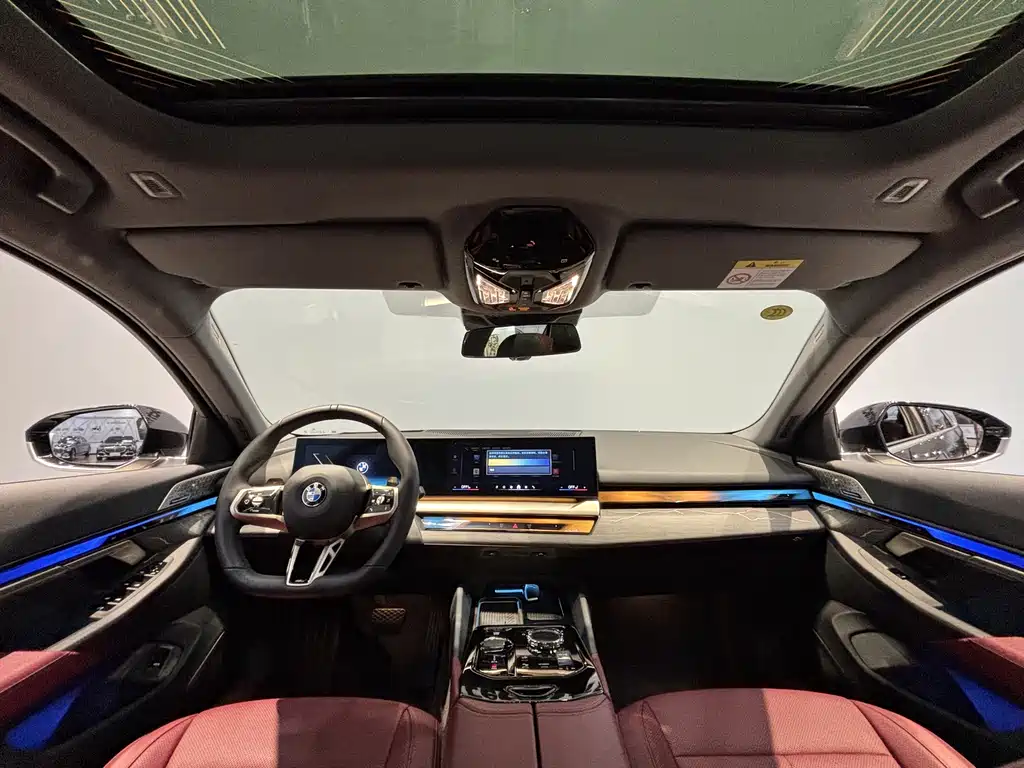 BMW 5 Series — миниатюра 15