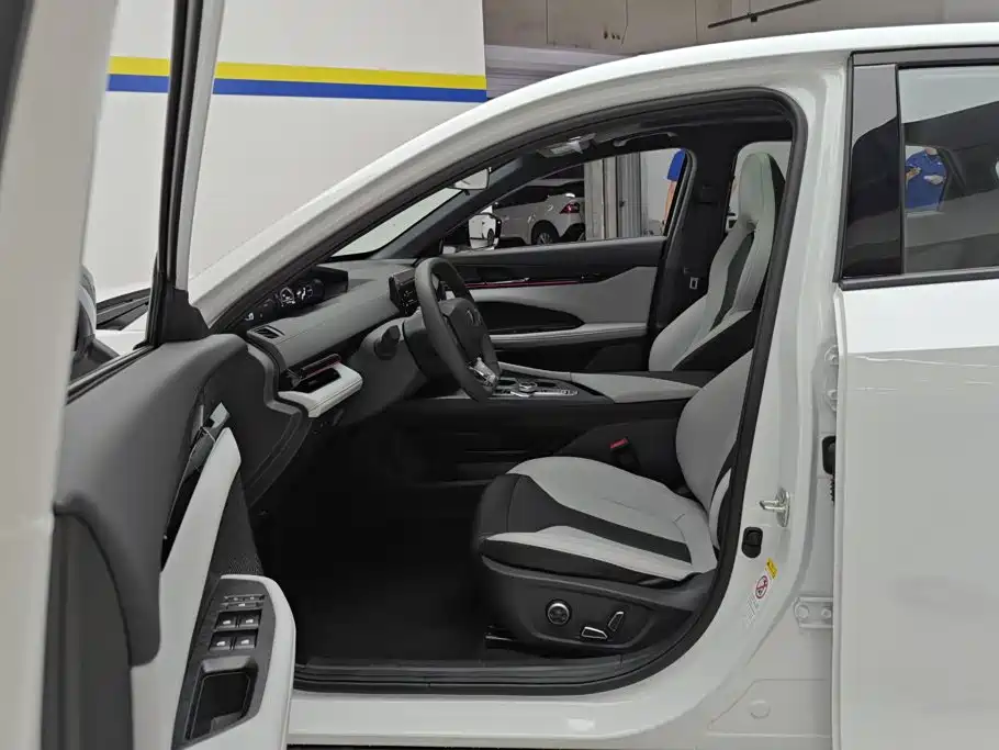 Changan UNI-V iDD — миниатюра 9
