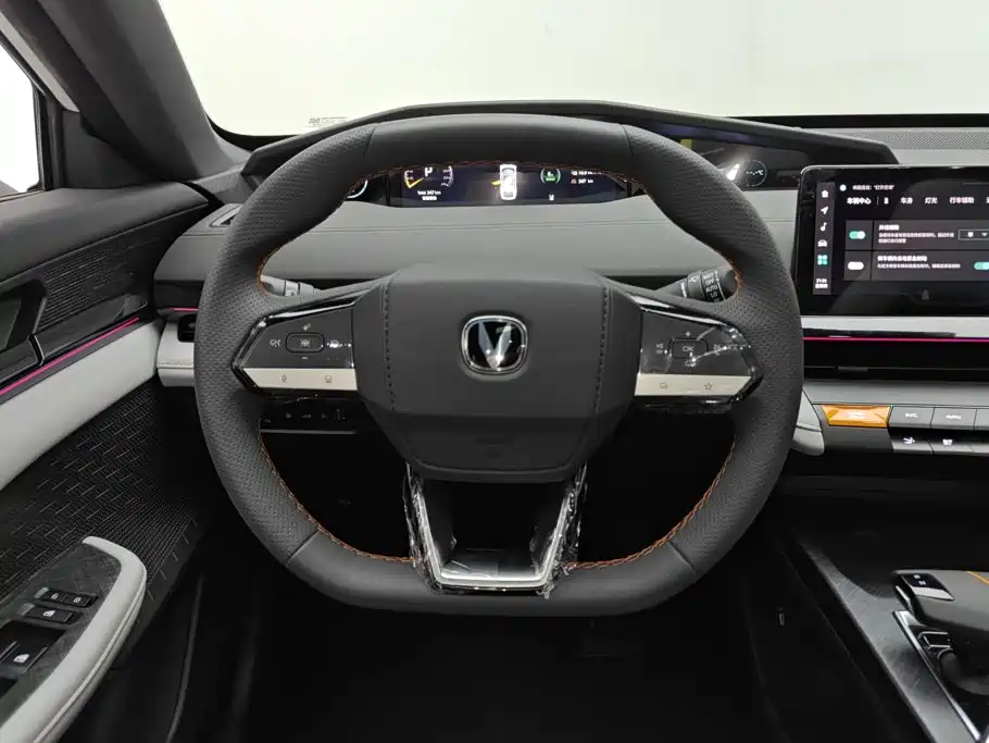 Changan UNI-V iDD — миниатюра 15